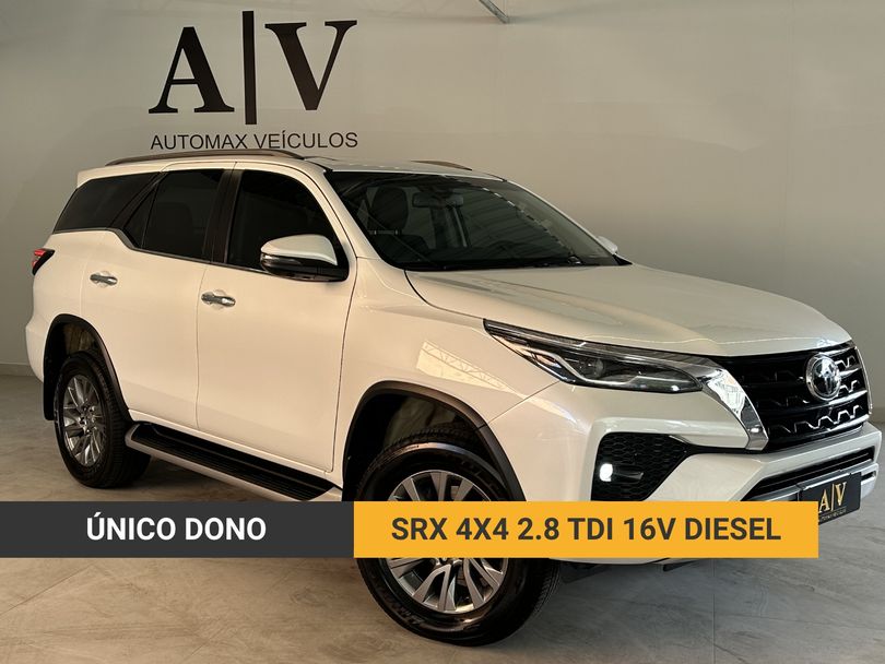 Toyota Hilux SW4 SRX 4x4 2.8 TDI 16V Dies. Aut.