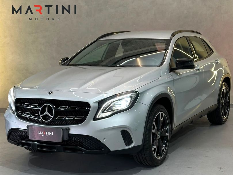 Mercedes GLA 200 Night 1.6. TB 16V Flex Aut.