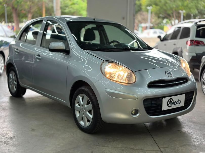 Nissan MARCH Rio2016 1.0 Flex Fuel 5p