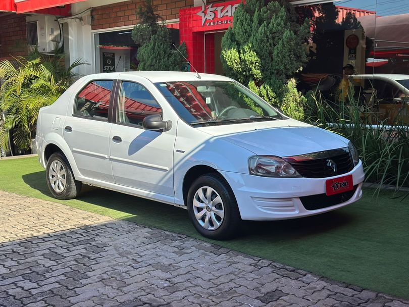 Renault LOGAN Authentique Hi-Flex 1.0 16V 4p