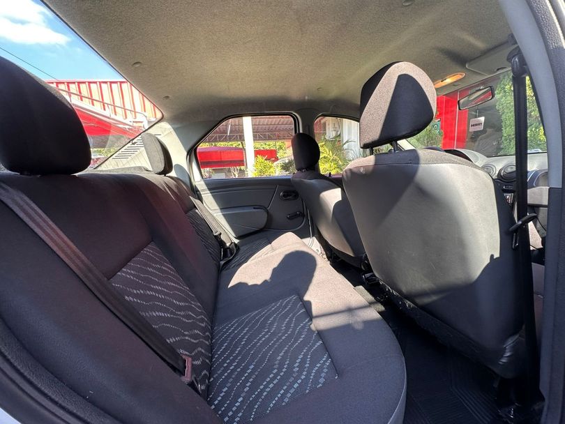 Renault LOGAN Authentique Hi-Flex 1.0 16V 4p