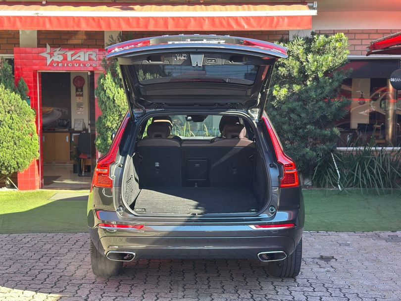 Volvo XC 60 T-8 MOMENTUM 2.0 (Híbrido)