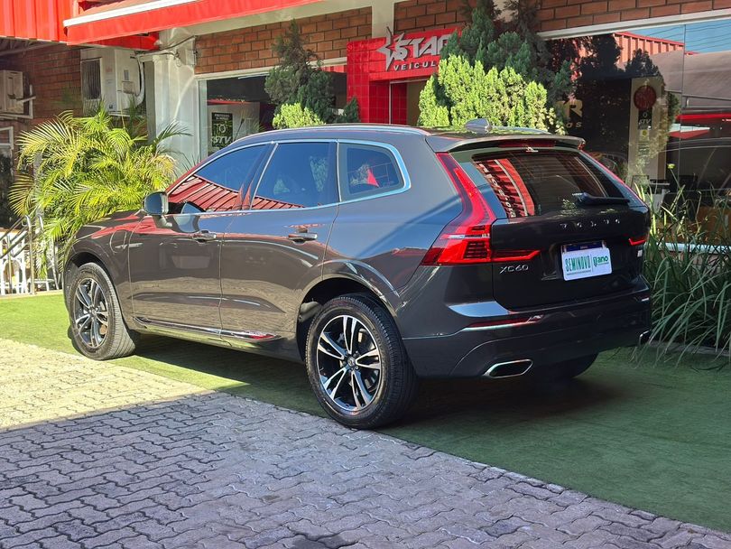 Volvo XC 60 T-8 MOMENTUM 2.0 (Híbrido)