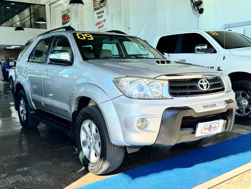 Toyota Hilux SW4 SRV D4-D 4x4 3.0 TDI Dies. Aut