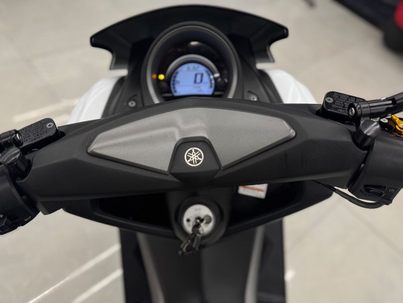 YAMAHA NMAX 160