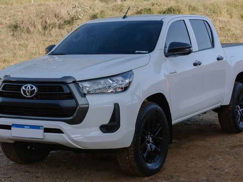 Toyota Hilux CD 4x4 2.8 Diesel Mec.