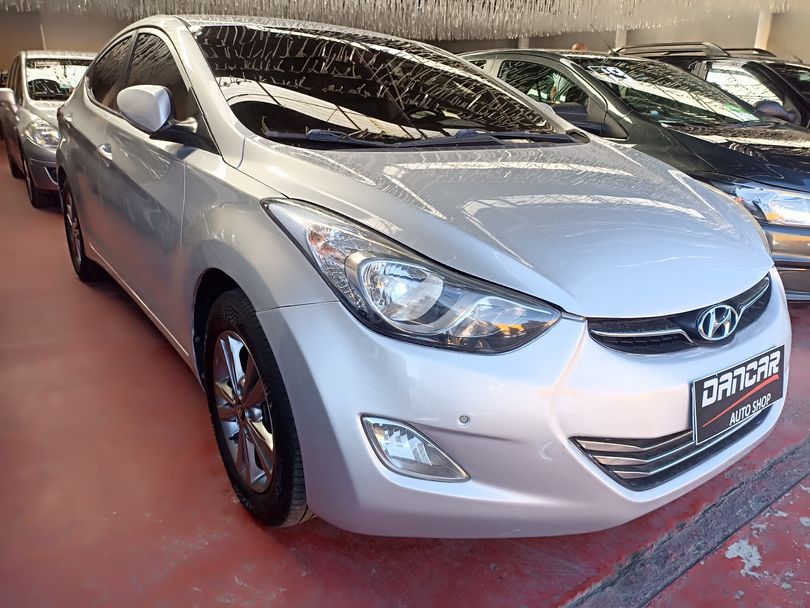 Hyundai Elantra GLS 2.0 16V Flex Aut.