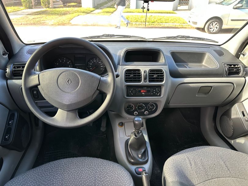Renault Clio Hi-Flex 1.0 16V 3p