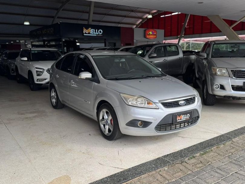 Ford Focus 1.6 S/SE/SE Plus Flex 8V/16V  5p