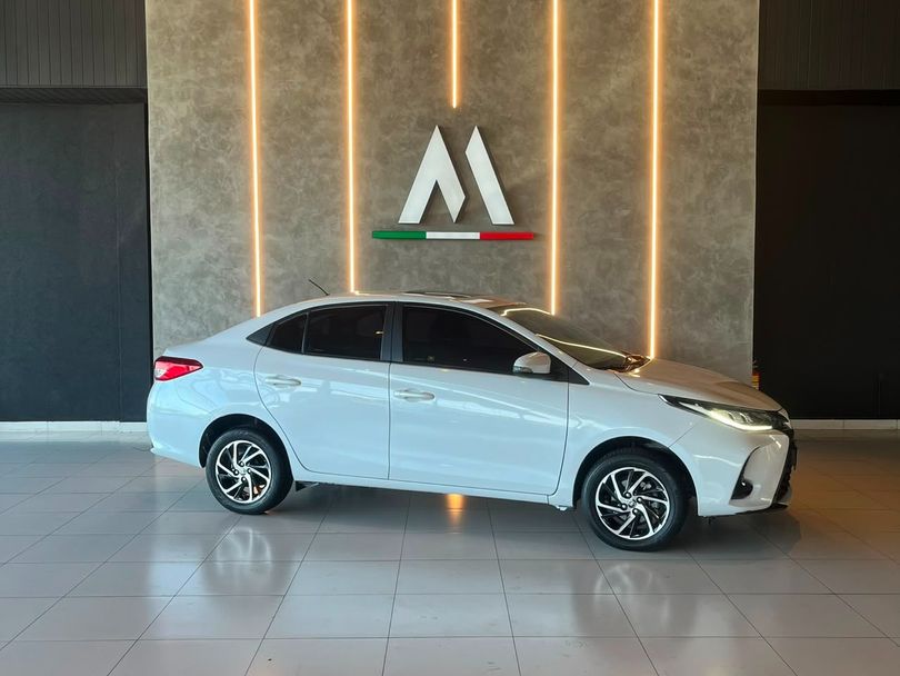 Toyota YARIS XLS Sedan 1.5 Flex 16V 4p Aut.