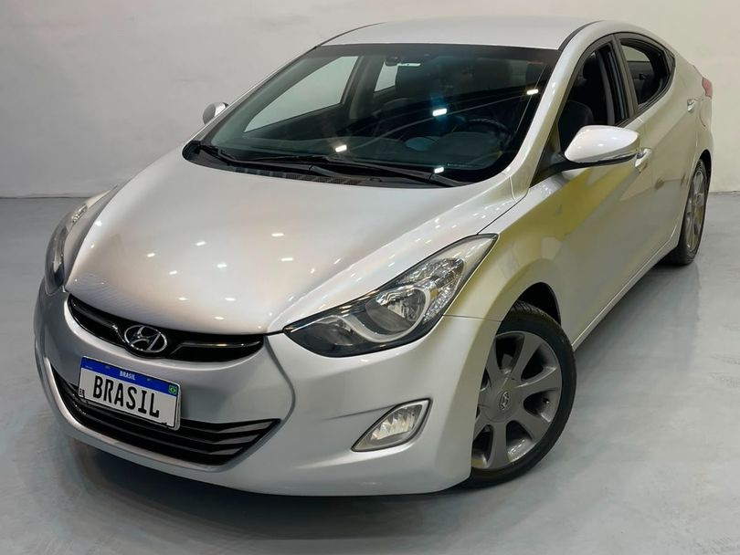 Hyundai Elantra GLS 1.8 16V Aut.