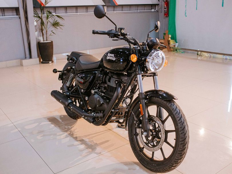 Royal Enfield Meteor 350 Fireball 