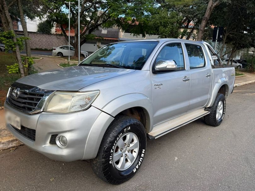 Toyota Hilux CD SRV D4-D 4x4 3.0 TDI Diesel Aut