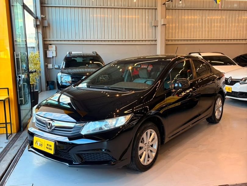 Honda Civic Sedan LXS 1.8/1.8 Flex 16V Aut. 4p