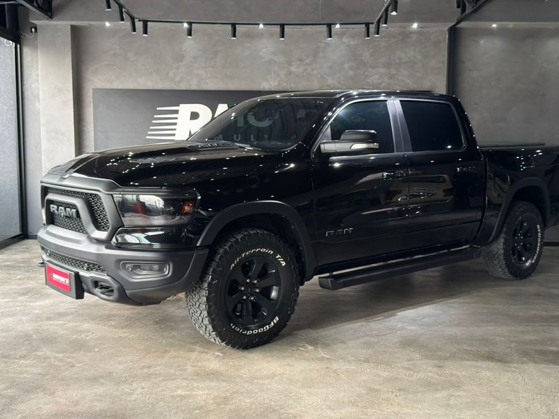 RAM 1500 REBEL 5.7 HEMI CD V8 4x4 Aut.