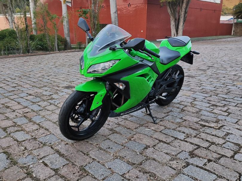 KAWASAKI NINJA 300