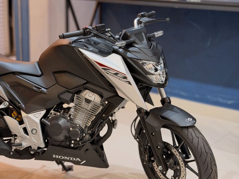 HONDA CB 300F Twister Flex
