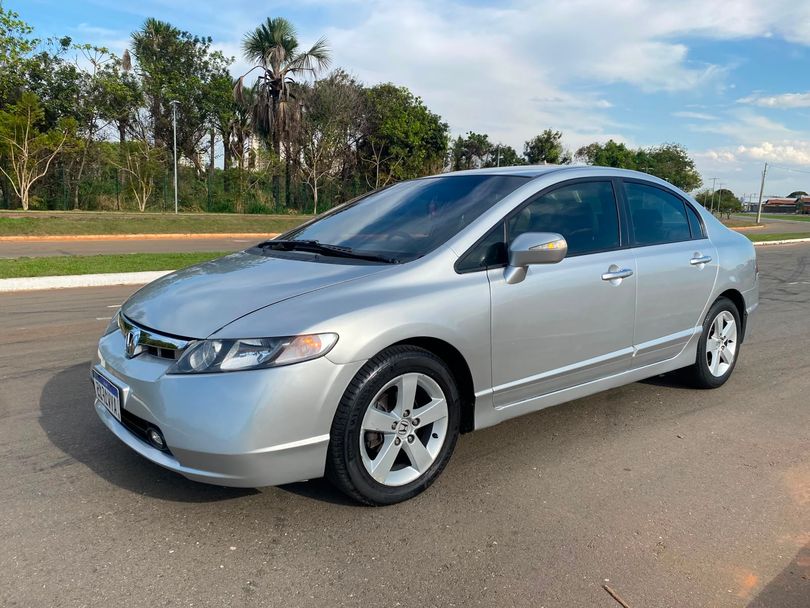 Honda Civic Sedan EXS 1.8/1.8 Flex 16V Aut. 4p