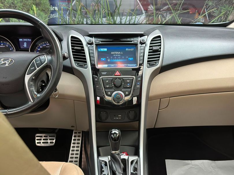 Hyundai i30 1.8 16V Aut. 5p