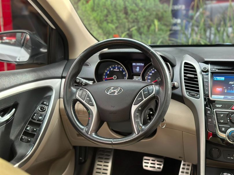 Hyundai i30 1.8 16V Aut. 5p