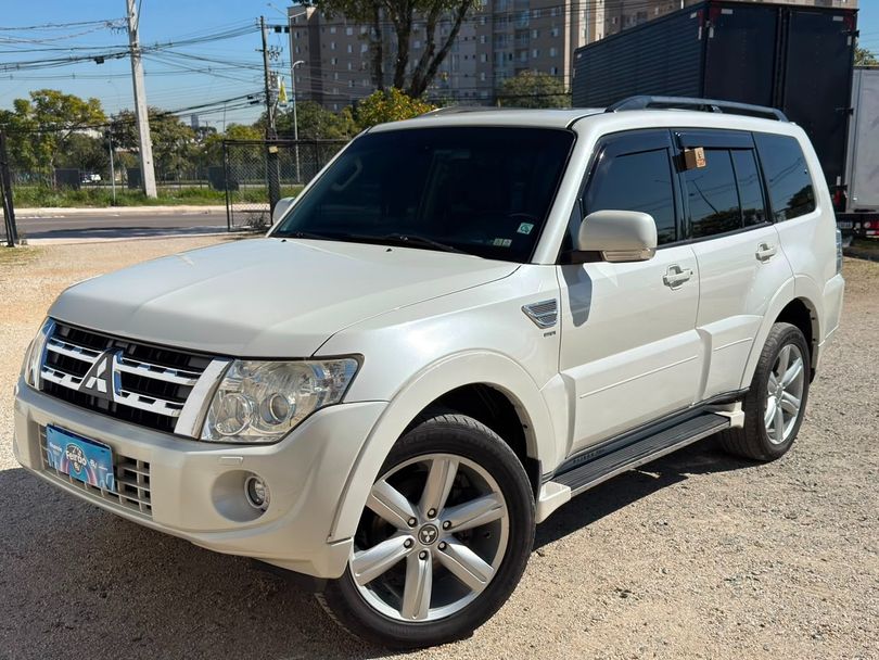 Mitsubishi Pajero HPE Full 3.2 4x4 T.I.Dies. 5p Aut