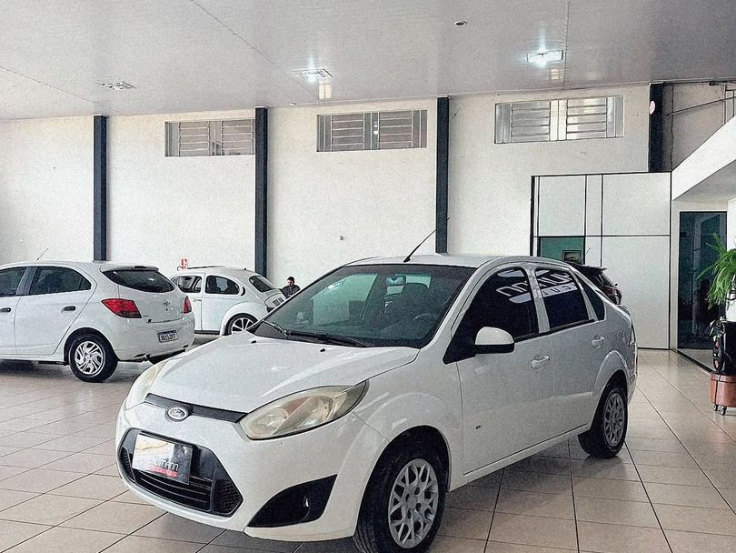 Ford Fiesta Sedan SE 1.6 8V Flex 4p