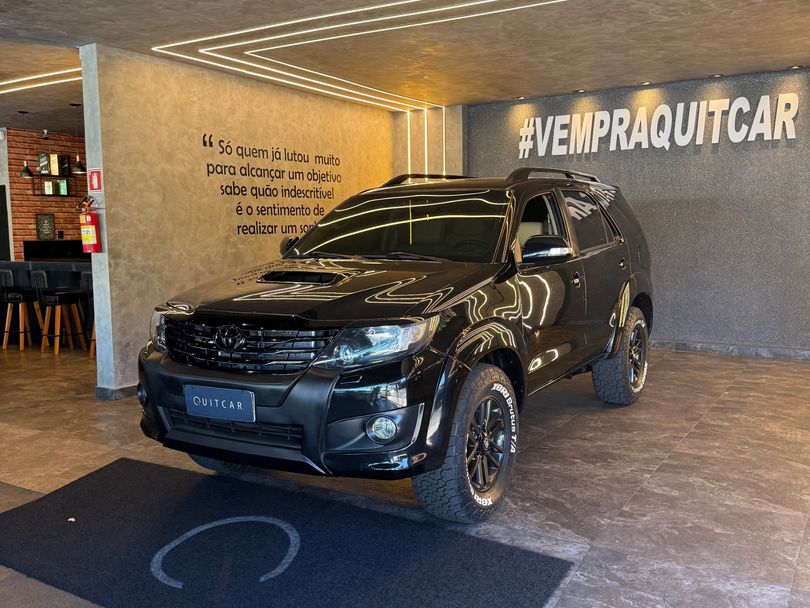 Toyota Hilux CD SRV D4-D 4x4 3.0 TDI Diesel Aut
