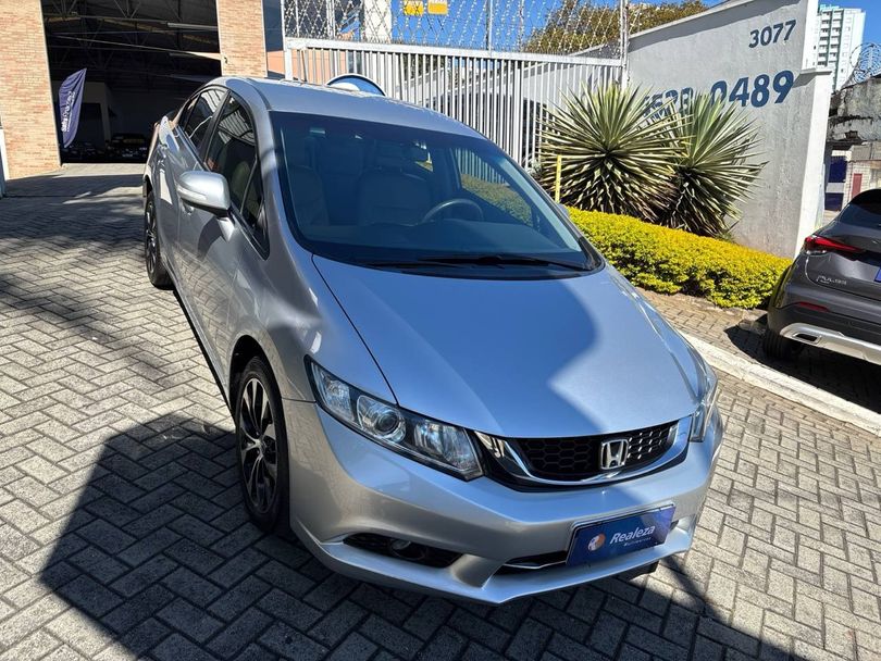 Honda Civic Sedan LXR 2.0 Flexone 16V Aut. 4p