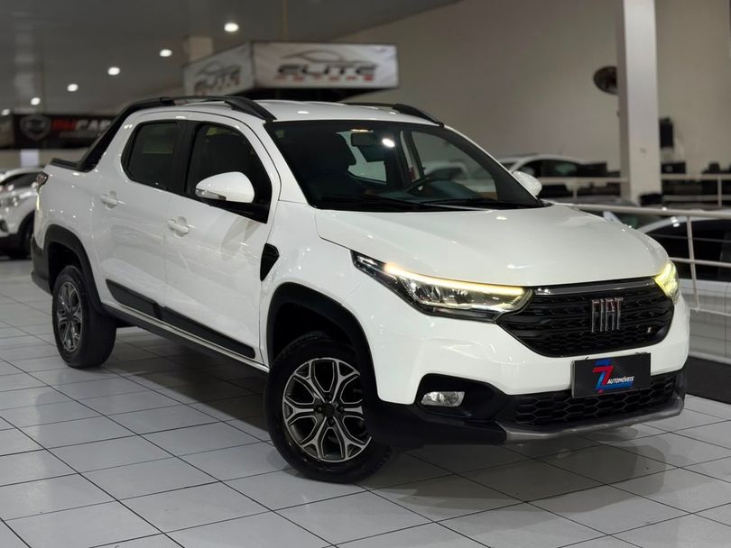 Fiat Strada Volcano 1.3 Flex 8V CD