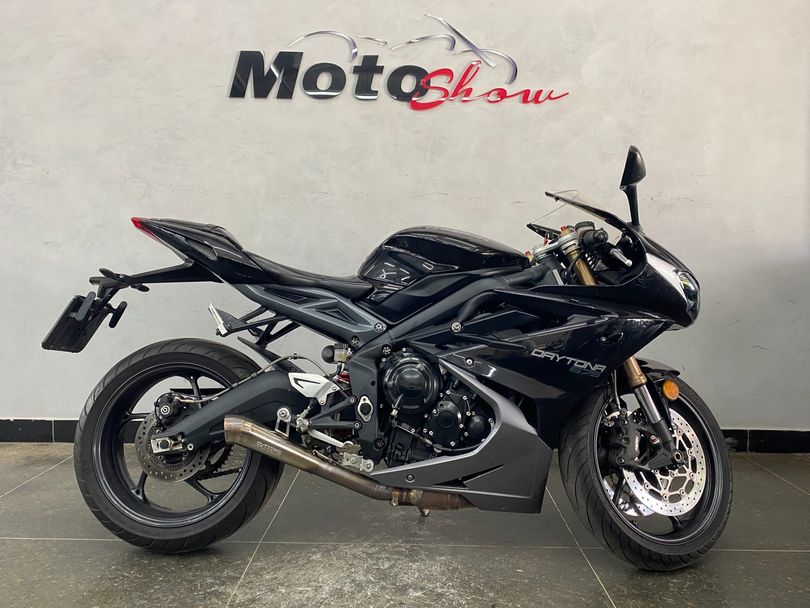 TRIUMPH DAYTONA 675R