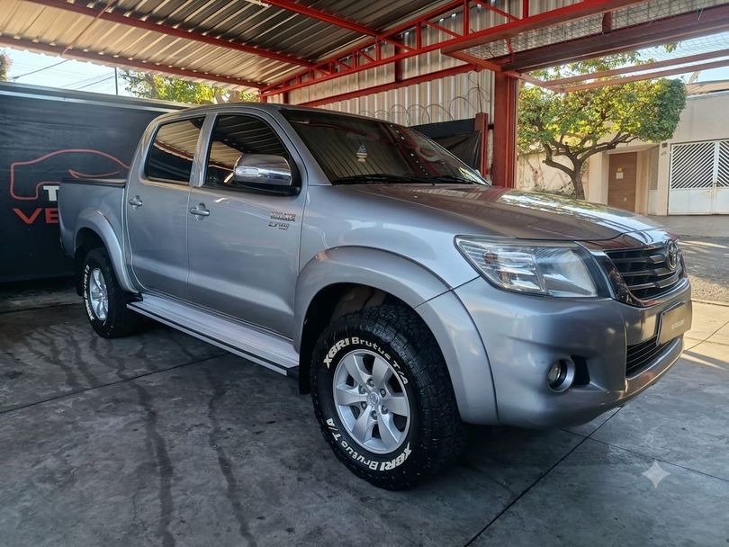 Toyota Hilux CD SRV 4x2 2.7 Flex 16V Aut.