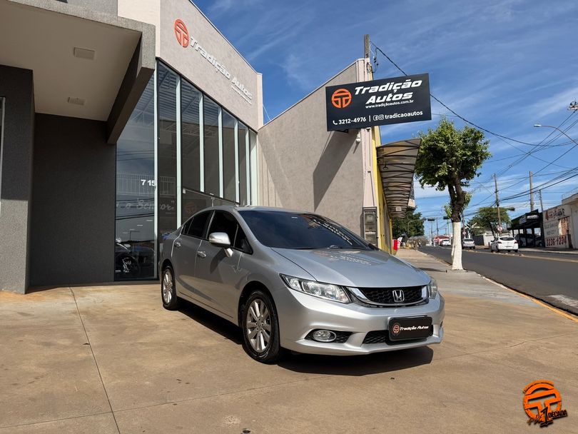 Honda Civic Sedan LXR 2.0 Flexone 16V Aut. 4p