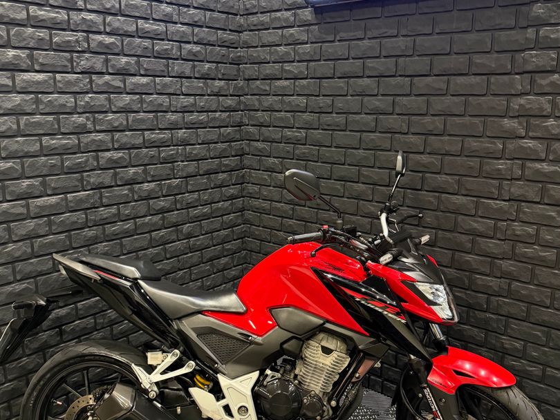 HONDA CB 300F Twister Flex