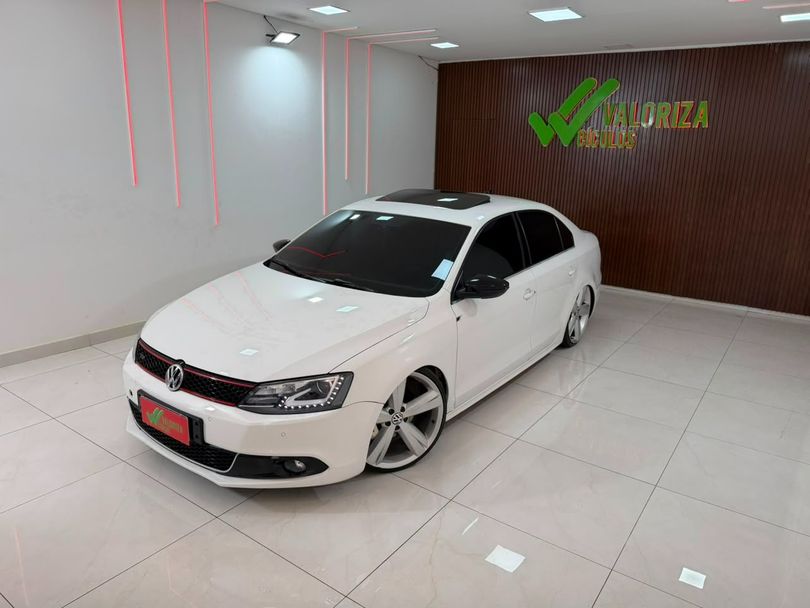 VolksWagen JETTA Comfortline 2.0 T.Flex 8V 4p Tipt.