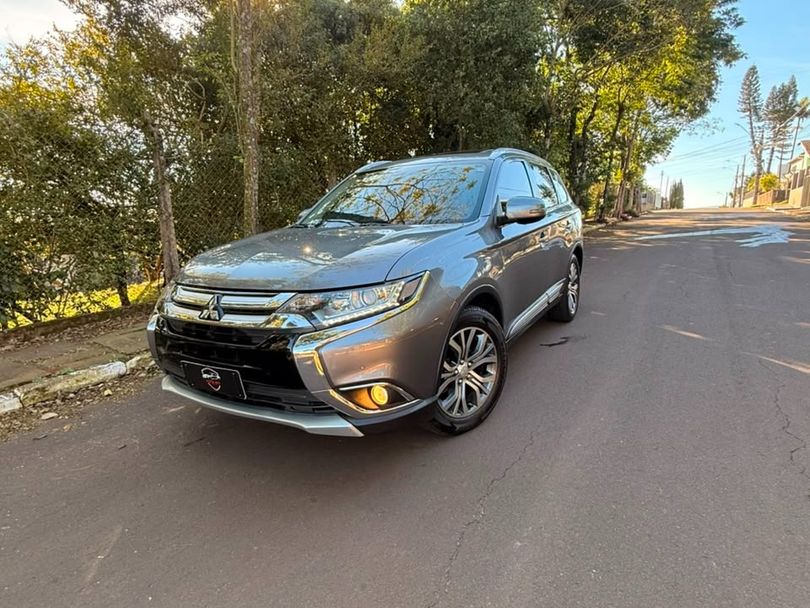 Mitsubishi OUTLANDER 2.0 16V 160cv Aut.