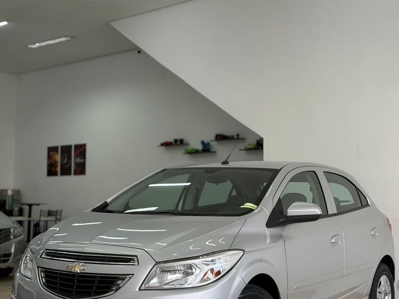 Chevrolet ONIX HATCH LT 1.0 8V FlexPower 5p Mec.