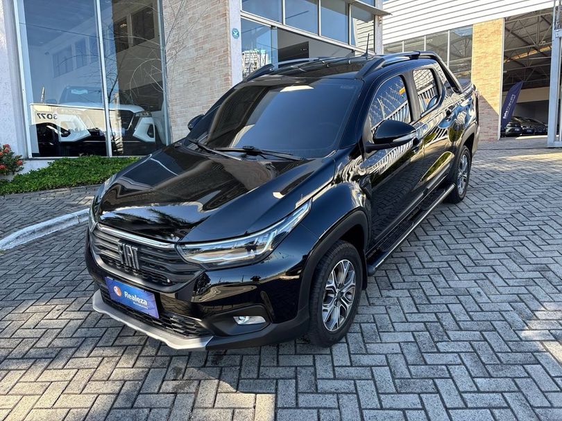 Fiat Strada Volcano 1.3 Flex 8V CD