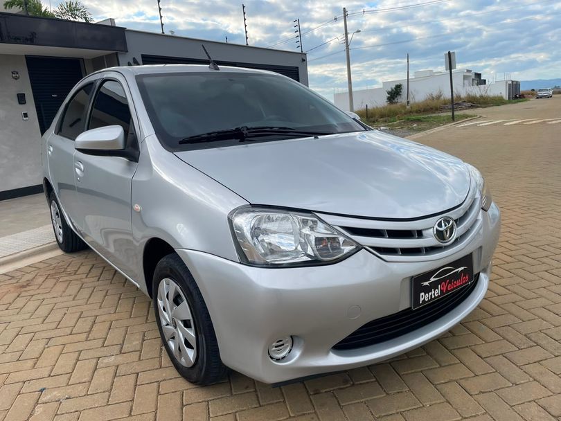 Toyota ETIOS XS Sedan 1.5 Flex 16V 4p Aut.