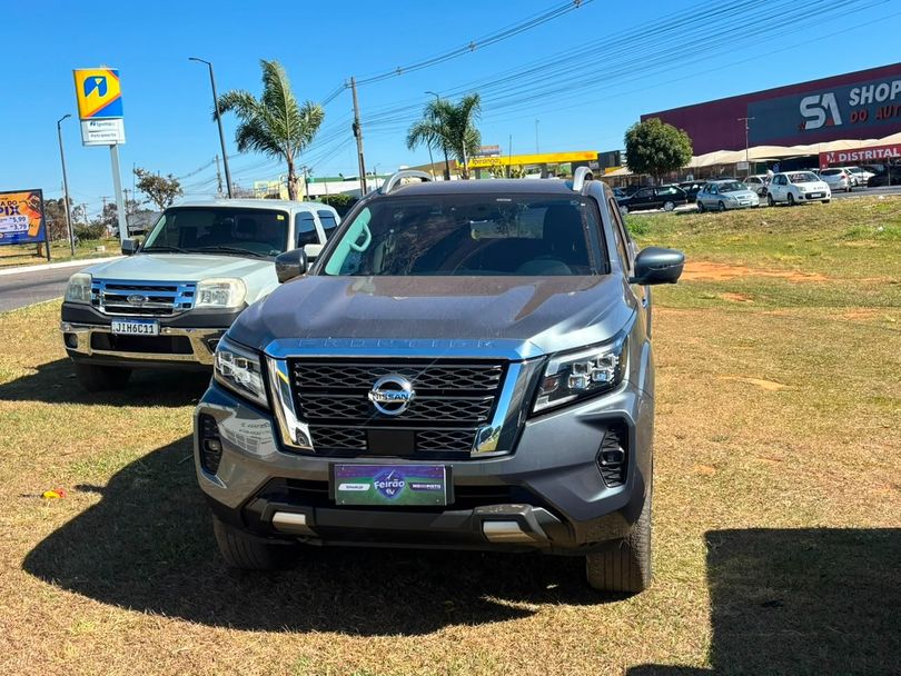 Nissan Frontier PLATI. CD  2.3 Bi-TB Dies.Aut.