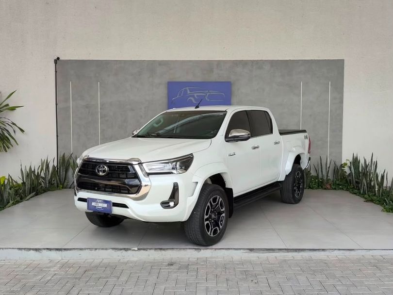 Toyota Hilux CD SRX Plus 4x4 2.8 TDI Die. Aut.