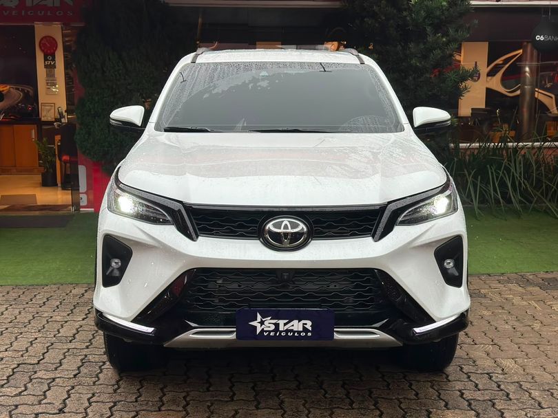 Toyota SRX 2.8 TURBO DIESEL 4X4 AUTOMÁTICO
