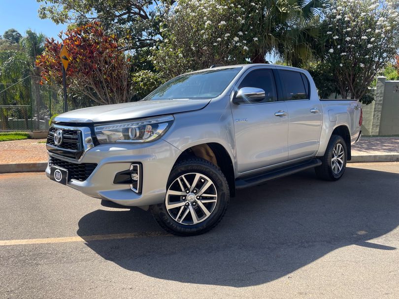 Toyota Hilux CD SRX 4x4 2.8 TDI 16V Diesel Aut.