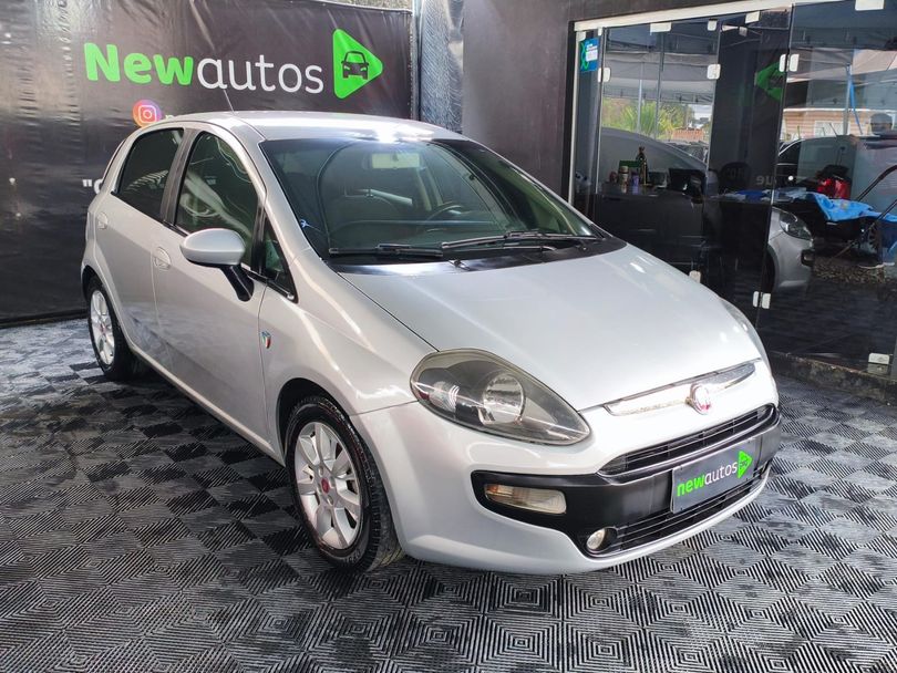 Fiat Punto ATTRACTIVE 1.4 Fire Flex 8V 5p