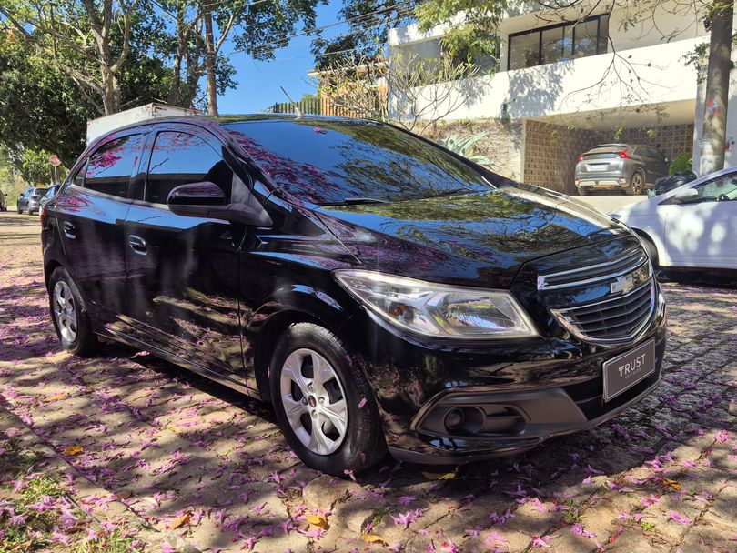 Chevrolet ONIX HATCH LT 1.0 8V FlexPower 5p Mec.