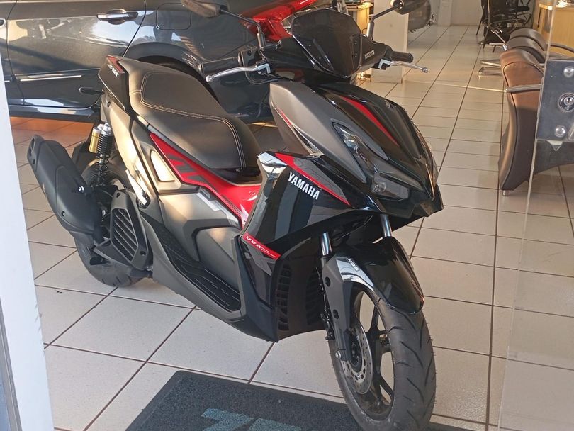 YAMAHA AEROX CONNECTED ABS