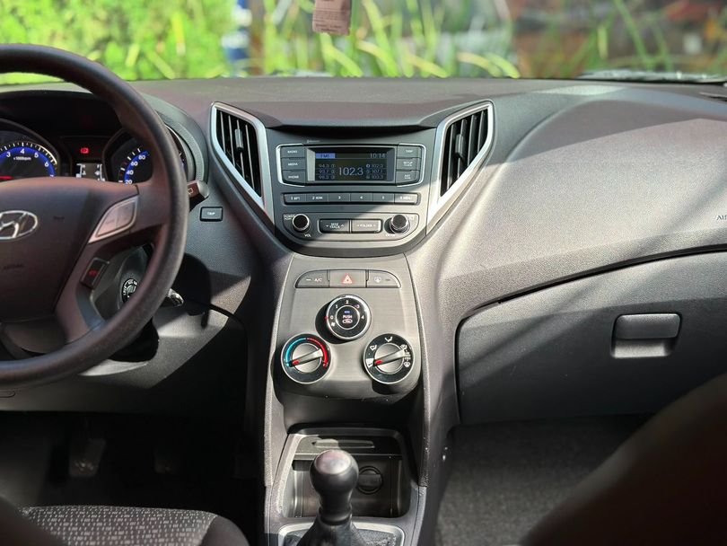 Hyundai HB20 Unique 1.0 Flex 12V Mec.