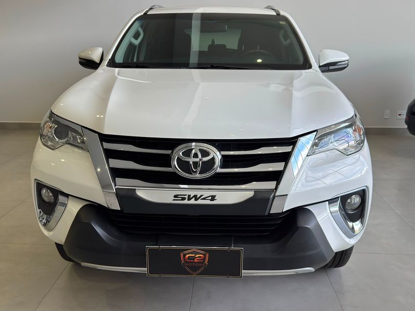 Toyota Hilux SW4 SRV 4x2 2.7 Flex 16V Aut.