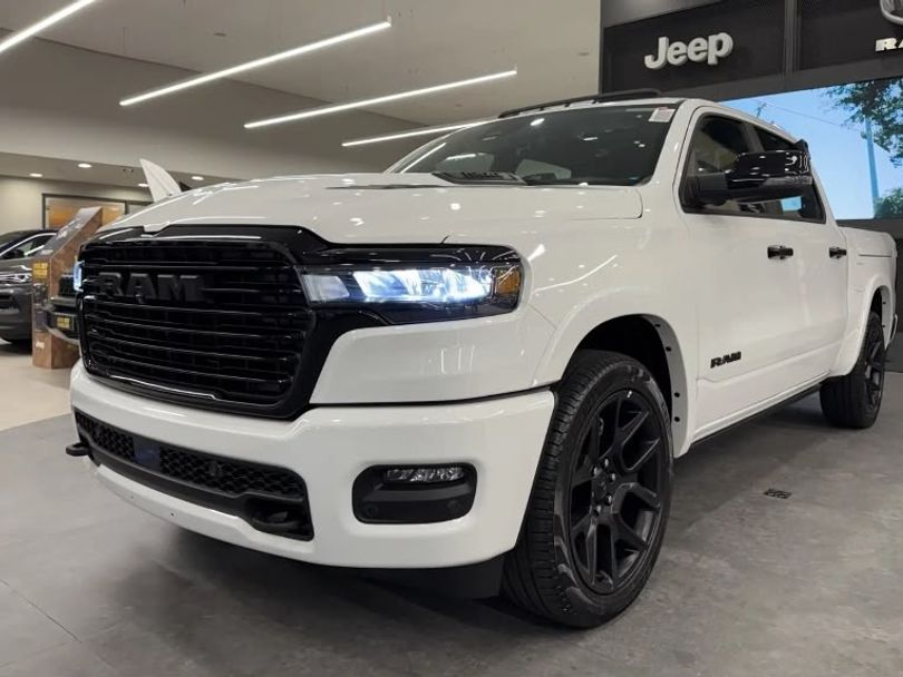 RAM 1500 LARAM. NIGHT ED. BI-TB 3.0 4x4 Aut.