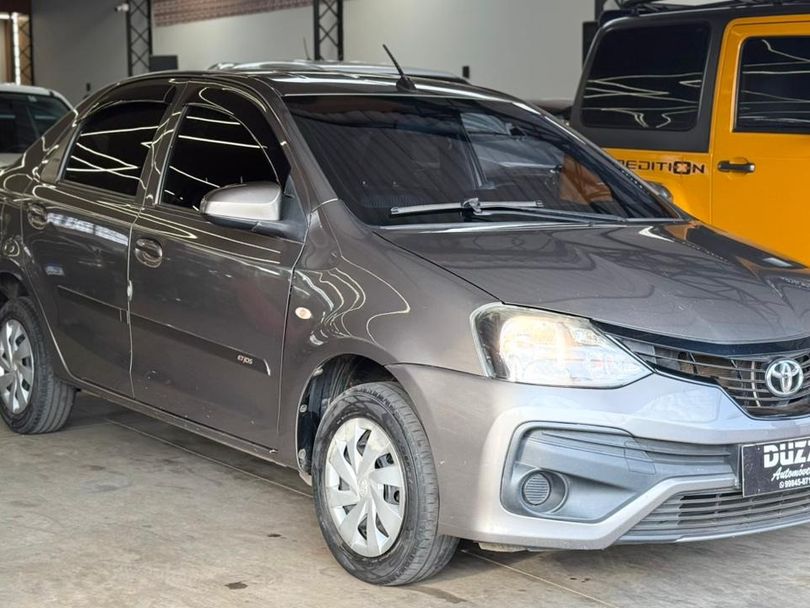 Toyota ETIOS X Sedan 1.5 Flex 16V 4p Mec.