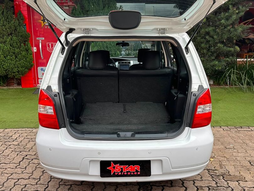 Nissan LIVINA GRAND SL 1.8 16V Flex Fuel Aut.